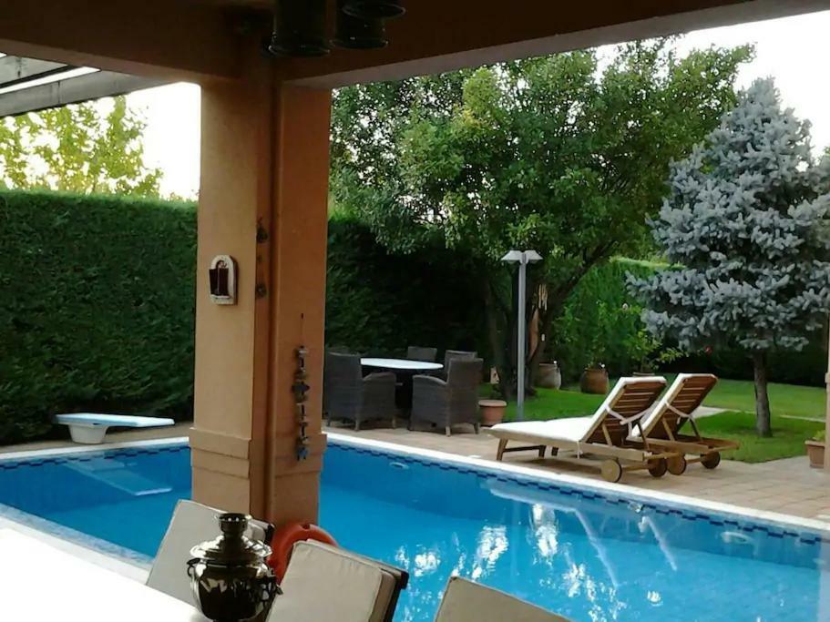 4-Seasons Pool Villa Near Meteora Tríkala Екстериор снимка